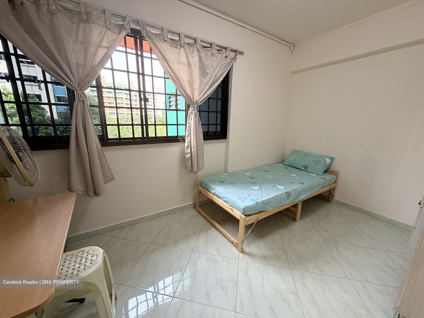 Blk 240 Yishun Ring Road (Yishun), HDB 5 Rooms #580100381